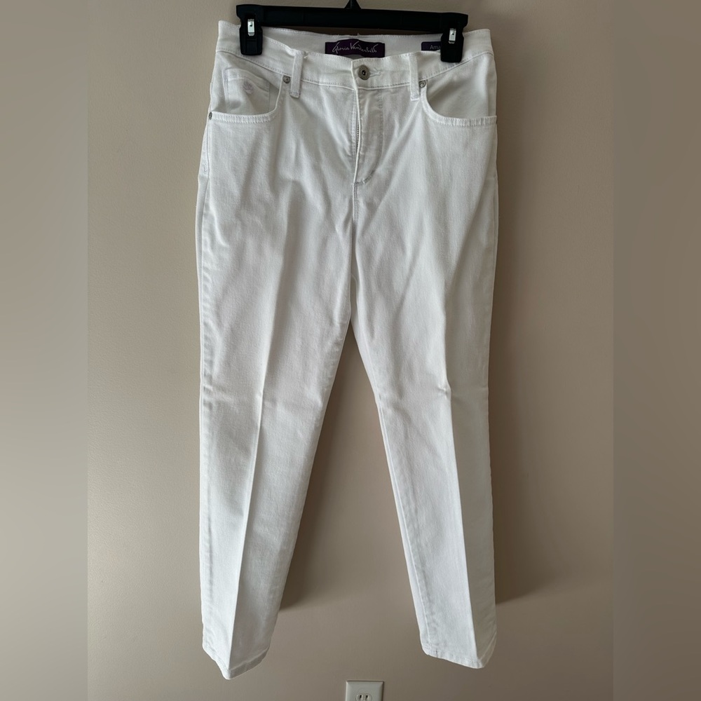 Gloria Vanderbilt White Jeans Size 6 Short